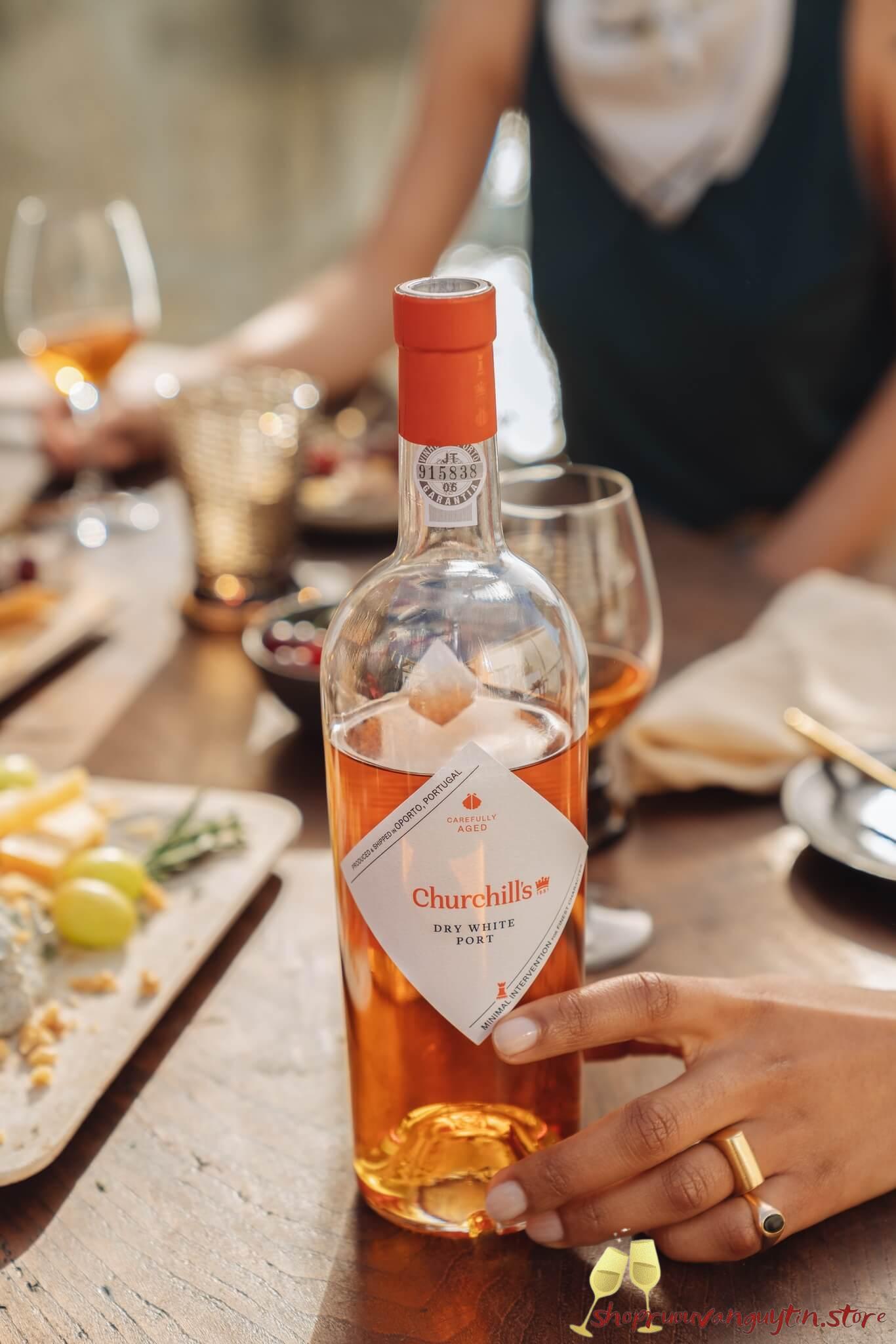 Rượu Vang Port Churchill’s Dry White Port