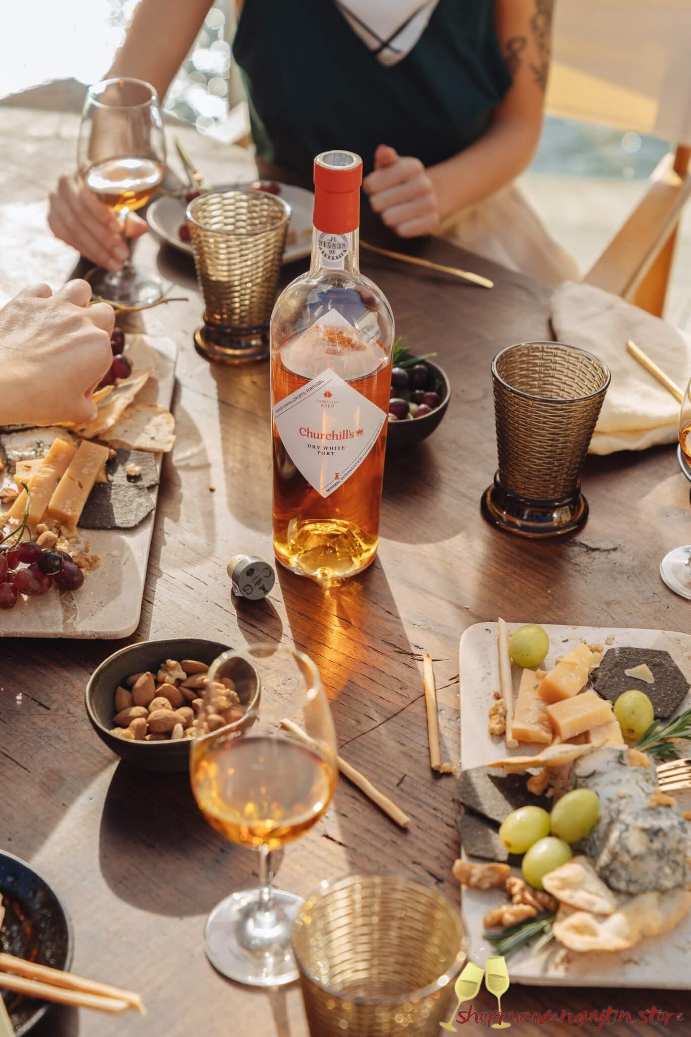 Rượu Vang Port Churchill’s Dry White Port